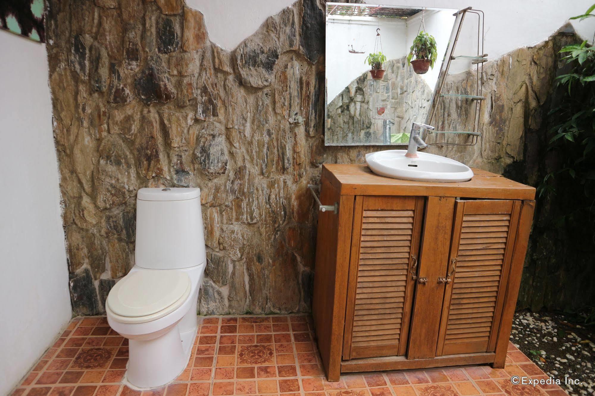The Lotus Garden Bed & Breakfast Puerto Princesa ภายนอก รูปภาพ